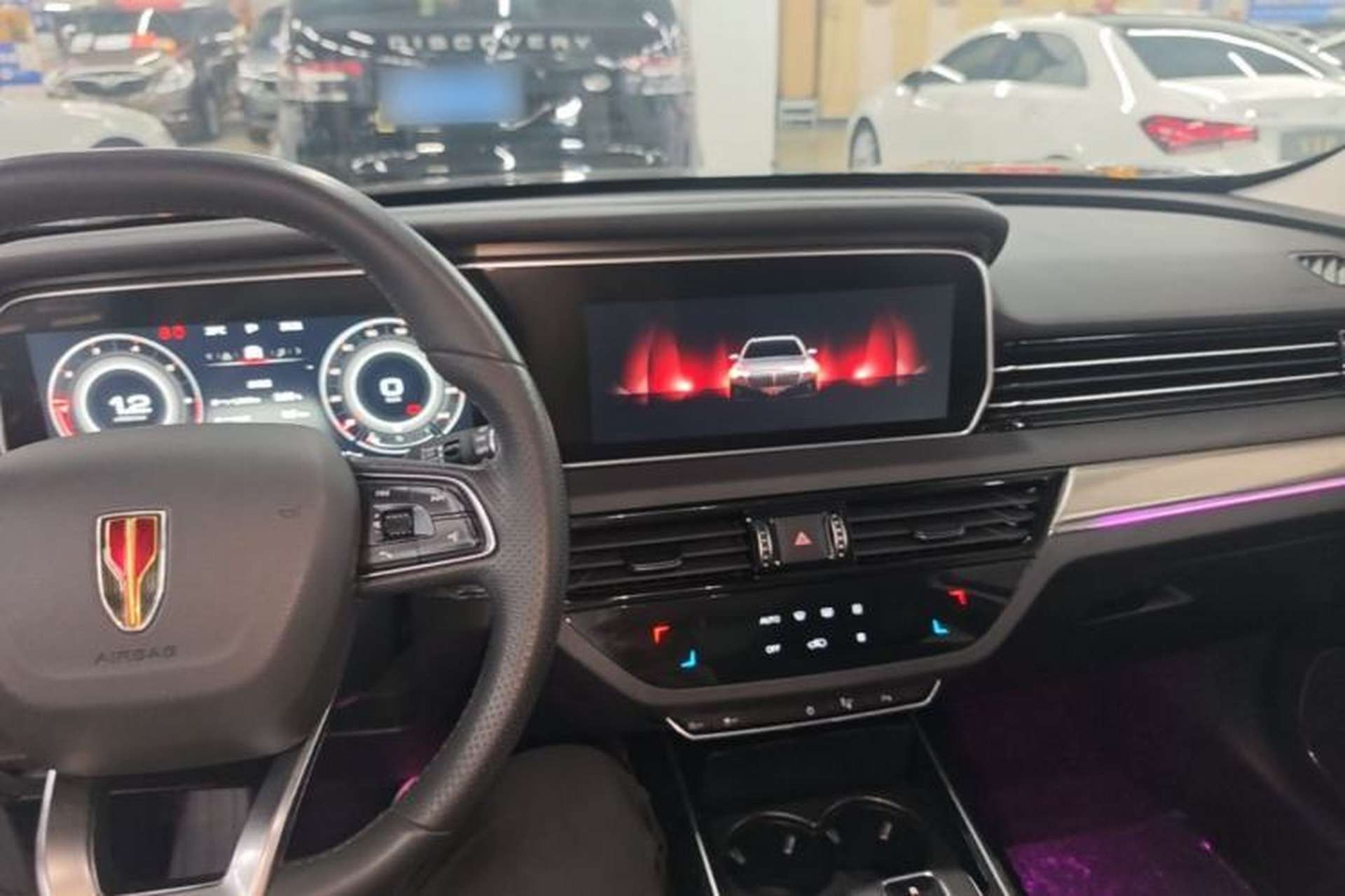 Used Hongqi HS5 2022 2.0T Smart Connect Flagship All-Wheel-Drive Version Center Console