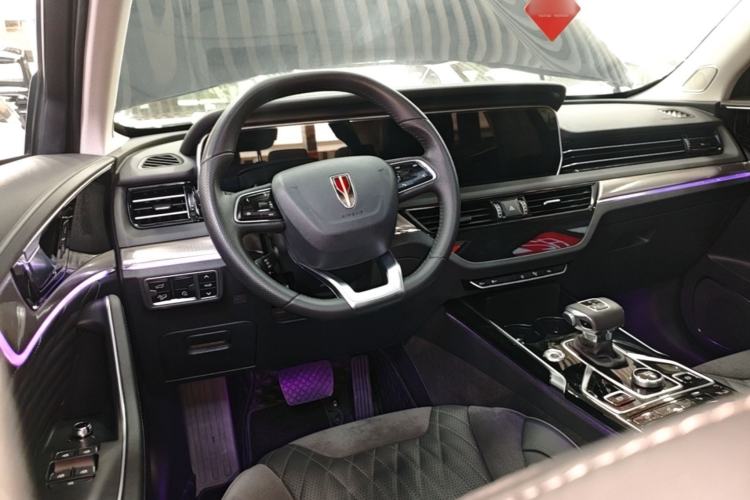 Used Hongqi HS5 2022 Revised Version 2.0T Smart Connect Flagship Edition Center Console