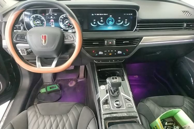 Used Hongqi HS5 2022 Facelifted Version 2.0T Smart Connect Flagship All-Wheel-Drive Edition Center Console