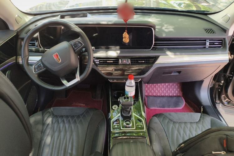 Used Hongqi HS5 2022 Revised Version 2.0T Smart Connect Flagship Edition Center Console