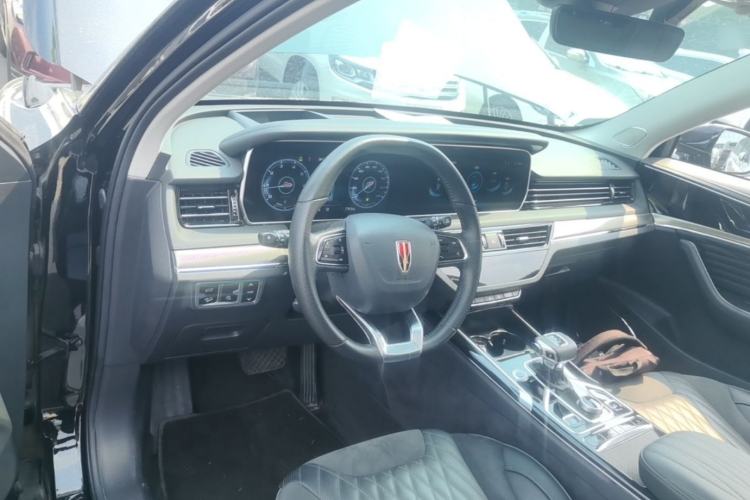 Used Hongqi HS5 2022 Revised Version 2.0T Smart Connect Flagship Edition Center Console
