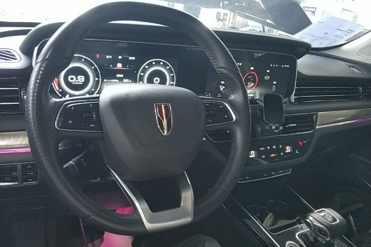 Used Hongqi HS5 2022 Revised Version 2.0T Smart Connect Flagship Edition Center Console