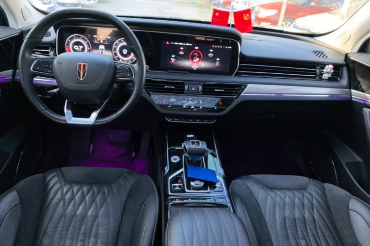 Used Hongqi HS5 2022 Revised Version 2.0T Smart Connect Flagship Edition Center Console