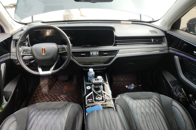 Used Hongqi HS5 2022 2.0T Smart Connect Flagship All-Wheel-Drive Version Center Console
