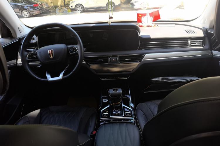 Used Hongqi HS5 2022 2.0T Smart Connect Flagship All-Wheel Drive LeGou Edition Center Console