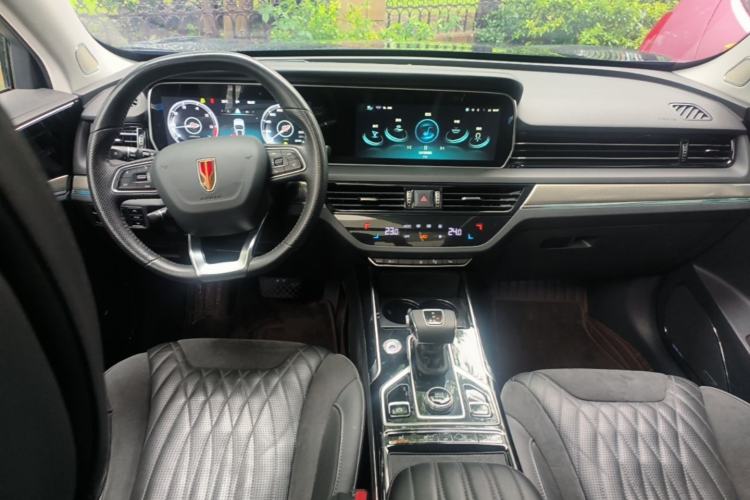 Used Hongqi HS5 2022 Facelifted Version 2.0T Smart Connect Flagship All-Wheel-Drive Edition Center Console