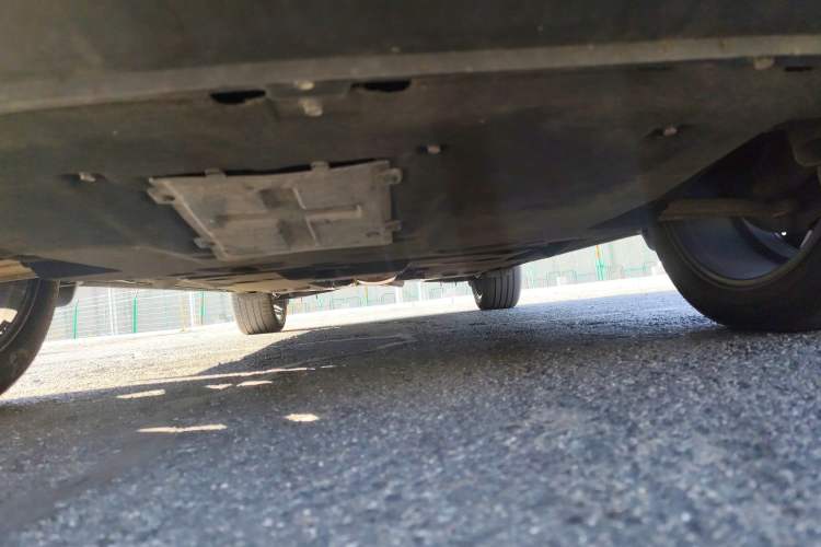 Used Hongqi HS5 2022 2.0T Smart Connect Flagship All-Wheel-Drive Version Chassis Front