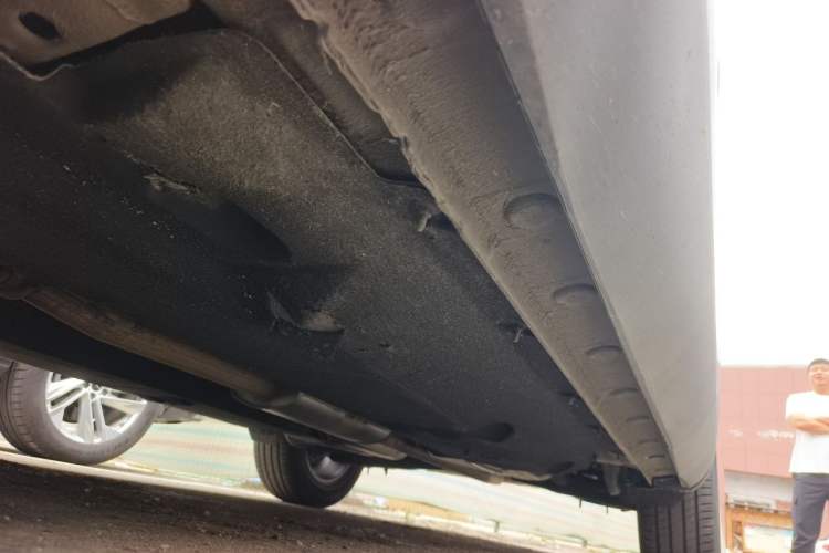 Used Hongqi HS5 2022 Revised Version 2.0T Smart Connect Flagship Edition Chassis Front Left