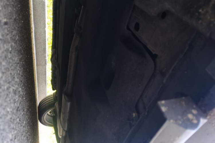 Used Hongqi HS5 2022 2.0T Smart Connect Flagship All-Wheel-Drive Version Chassis Front Left