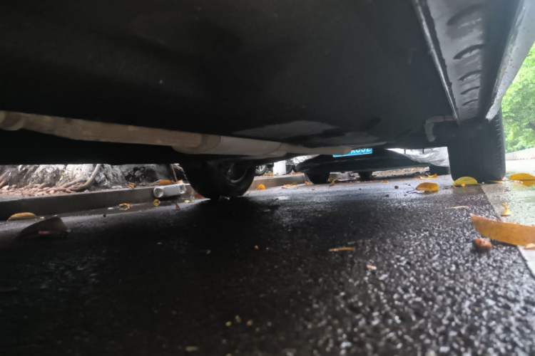 Used Hongqi HS5 2022 Revised Version 2.0T Smart Connect Flagship Edition Chassis Front Left