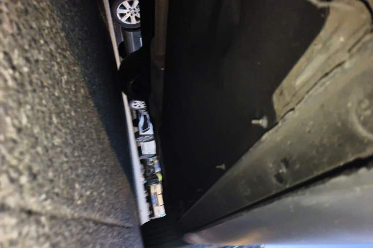 Used Hongqi HS5 2022 2.0T Smart Connect Flagship All-Wheel-Drive Version Chassis Front Left