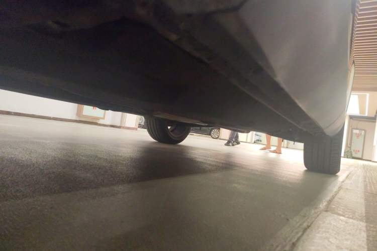 Used Hongqi HS5 2022 2.0T Smart Connect Flagship All-Wheel-Drive Version Chassis Front Left