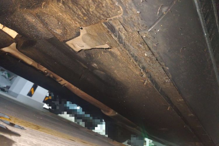 Used Hongqi HS5 2022 2.0T Smart Connect Flagship All-Wheel-Drive Version Chassis Front Left