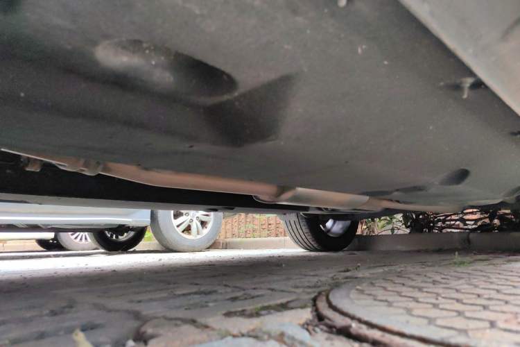 Used Hongqi HS5 2022 2.0T Smart Connect Flagship All-Wheel-Drive Version Chassis Front Left
