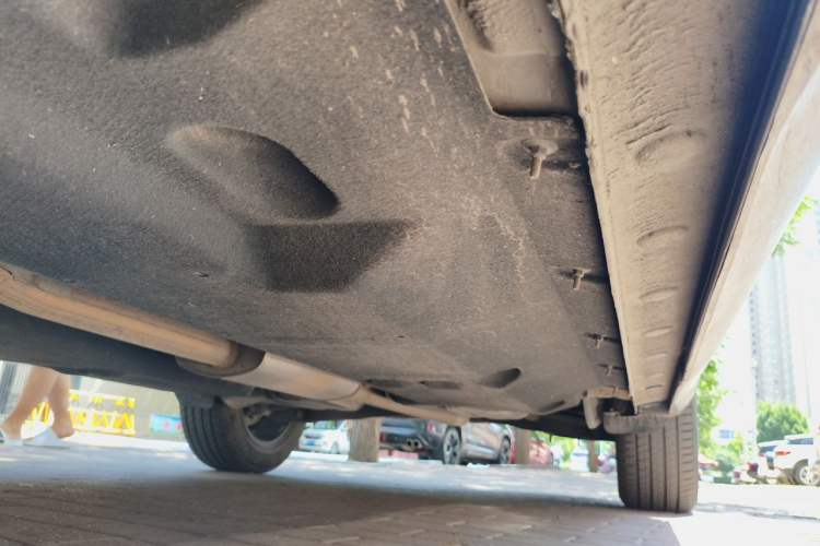 Used Hongqi HS5 2022 Revised Version 2.0T Smart Connect Flagship Edition Chassis Front Left
