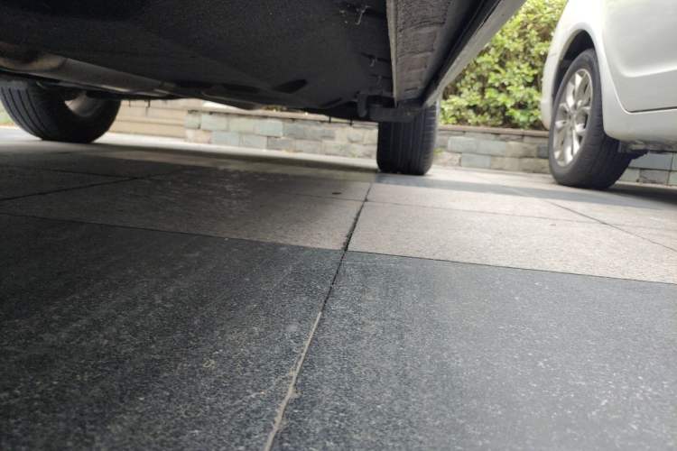 Used Hongqi HS5 2022 Revised Version 2.0T Smart Connect Flagship Edition Chassis Front Left