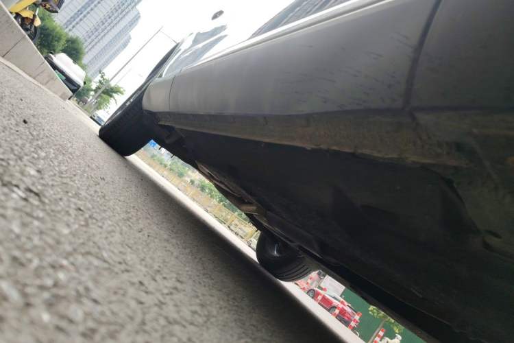 Used Hongqi HS5 2022 Revised Version 2.0T Smart Connect Flagship Edition Chassis Front Right