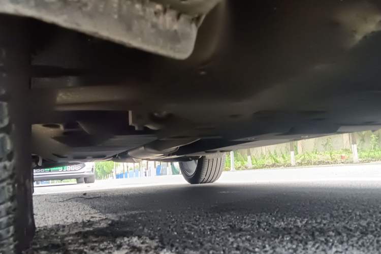 Used Hongqi HS5 2022 2.0T Smart Connect Flagship All-Wheel-Drive Version Chassis Front Right