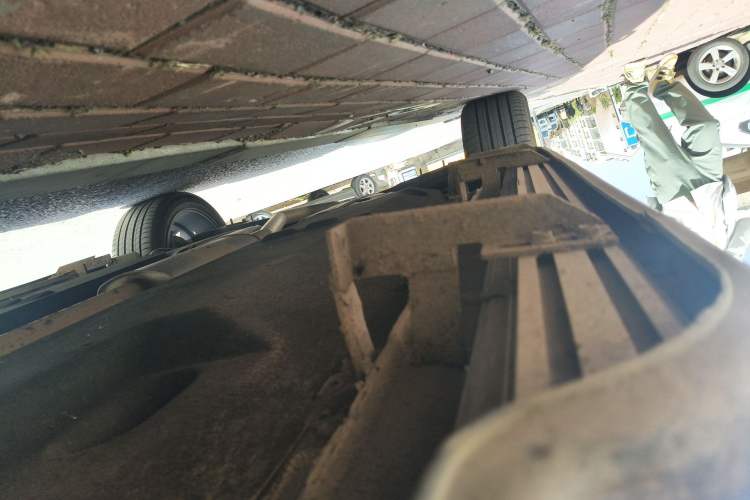 Used Hongqi HS5 2022 2.0T Smart Connect Flagship All-Wheel-Drive Version Chassis Front Right