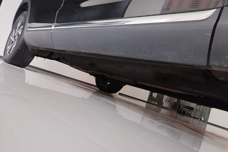 Used Hongqi HS5 2022 Revised Version 2.0T Smart Connect Flagship Edition Chassis Front Right