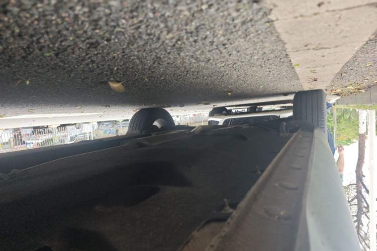Used Hongqi HS5 2022 2.0T Smart Connect Flagship Edition Chassis Front Right