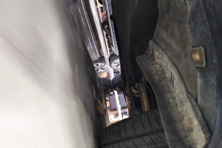 Used Hongqi HS5 2022 2.0T Smart Connect Flagship All-Wheel-Drive Version Chassis Front