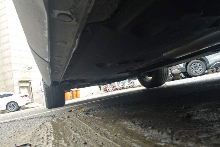 Used Hongqi HS5 2022 Revised Version 2.0T Smart Connect Flagship Edition Chassis Rear Left