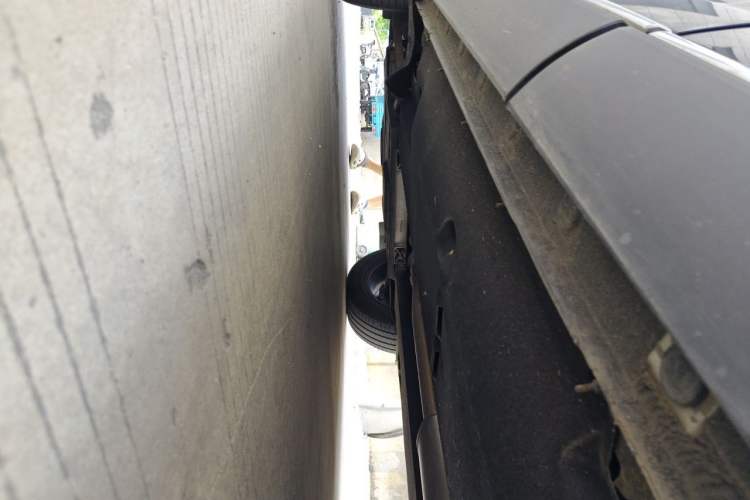 Used Hongqi HS5 2022 Revised Version 2.0T Smart Connect Flagship Edition Chassis Rear Left