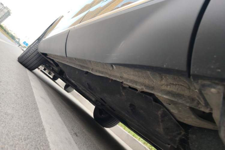 Used Hongqi HS5 2022 Revised Version 2.0T Smart Connect Flagship Edition Chassis Rear Left