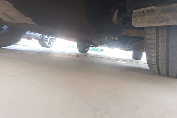 Used Hongqi HS5 2022 Revised Version 2.0T Smart Connect Flagship Edition Chassis Rear Left