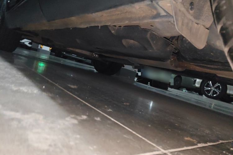 Used Hongqi HS5 2022 Revised Version 2.0T Smart Connect Flagship Edition Chassis Rear Left