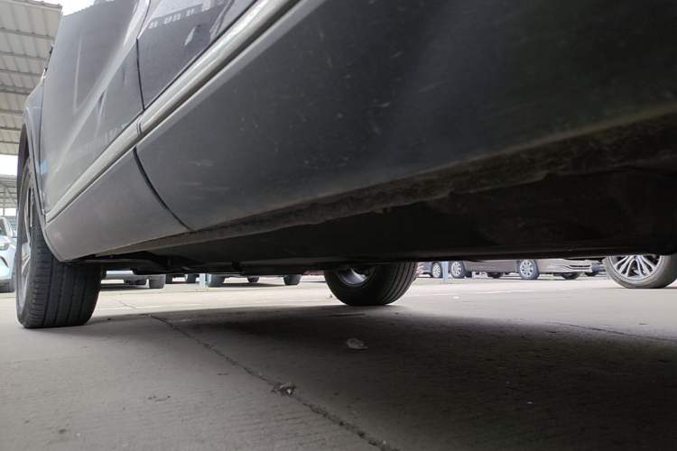 Used Hongqi HS5 2022 Revised Version 2.0T Smart Connect Flagship Edition Chassis Rear Left