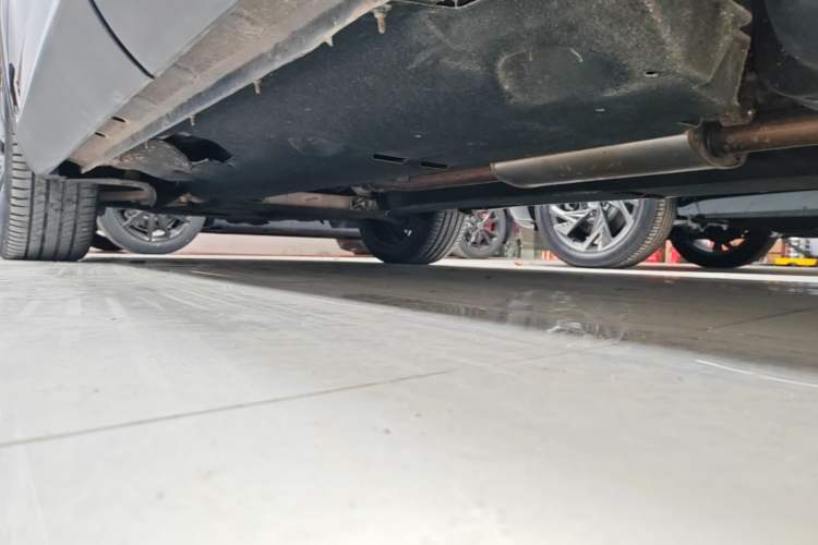 Used Hongqi HS5 2022 2.0T Smart Connect Flagship Edition Chassis Rear Left