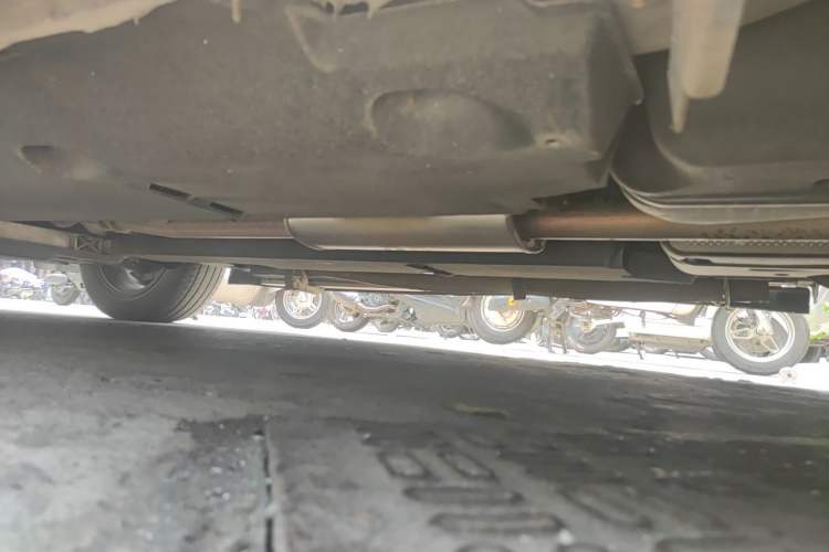 Used Hongqi HS5 2022 2.0T Smart Connect Flagship Edition Chassis Rear Left