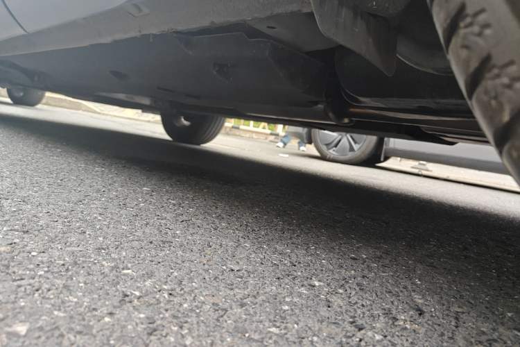 Used Hongqi HS5 2022 Revised Version 2.0T Smart Connect Flagship Edition Chassis Rear Left