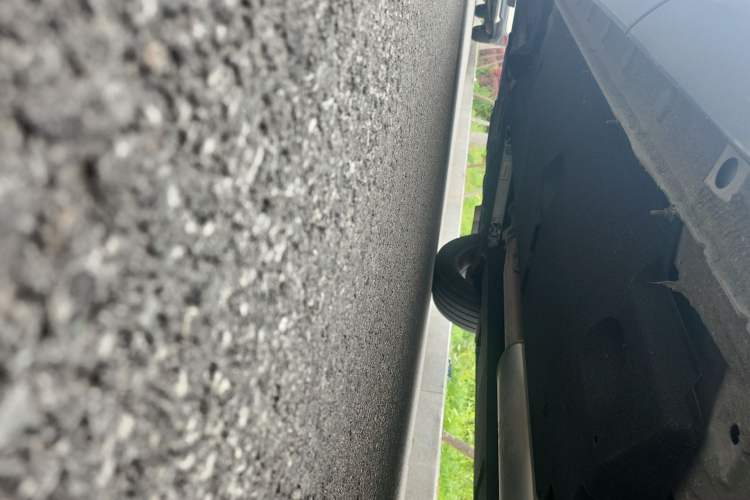 Used Hongqi HS5 2022 2.0T Smart Connect Flagship Edition Chassis Rear Left