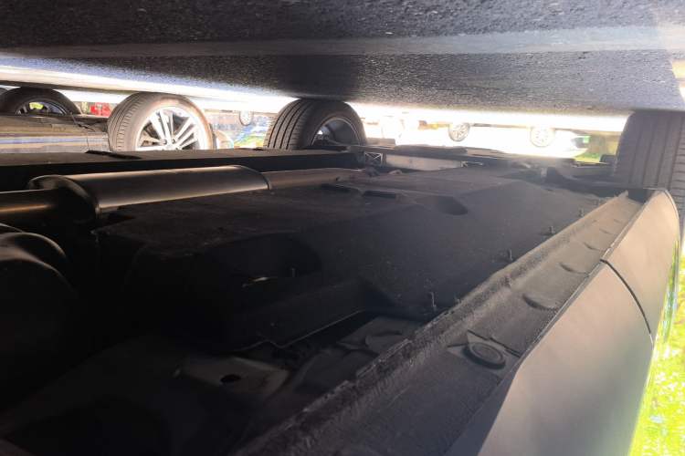 Used Hongqi HS5 2022 2.0T Smart Connect Flagship All-Wheel Drive LeGou Edition Chassis Rear Left
