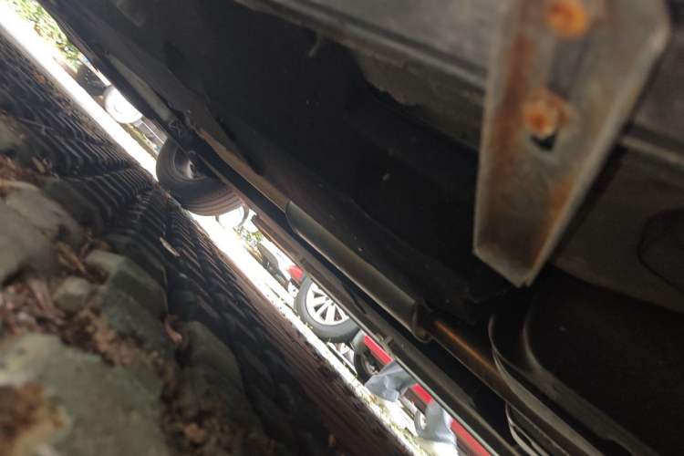 Used Hongqi HS5 2022 2.0T Smart Connect Flagship Edition Chassis Rear Left
