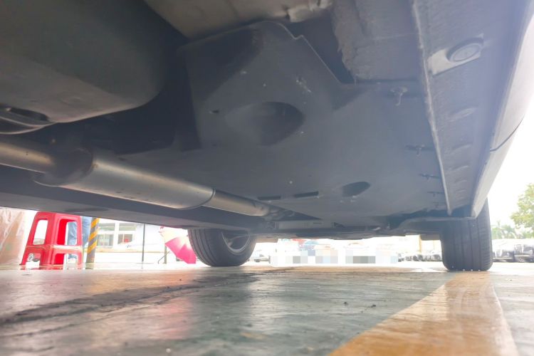Used Hongqi HS5 2022 Revised Version 2.0T Smart Connect Flagship Edition Chassis Rear Right