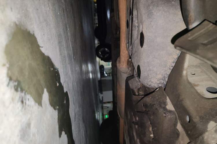 Used Hongqi HS5 2022 2.0T Smart Connect Flagship Edition Chassis Rear Right