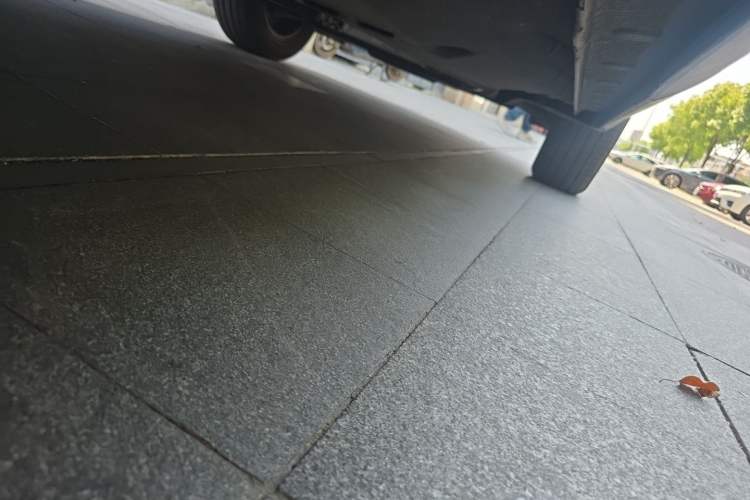 Used Hongqi HS5 2022 Revised Version 2.0T Smart Connect Flagship Edition Chassis Rear Right