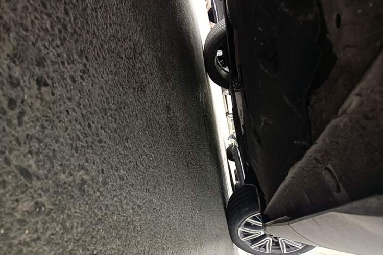 Used Hongqi HS5 2022 2.0T Smart Connect Flagship All-Wheel-Drive Version Chassis Rear Right