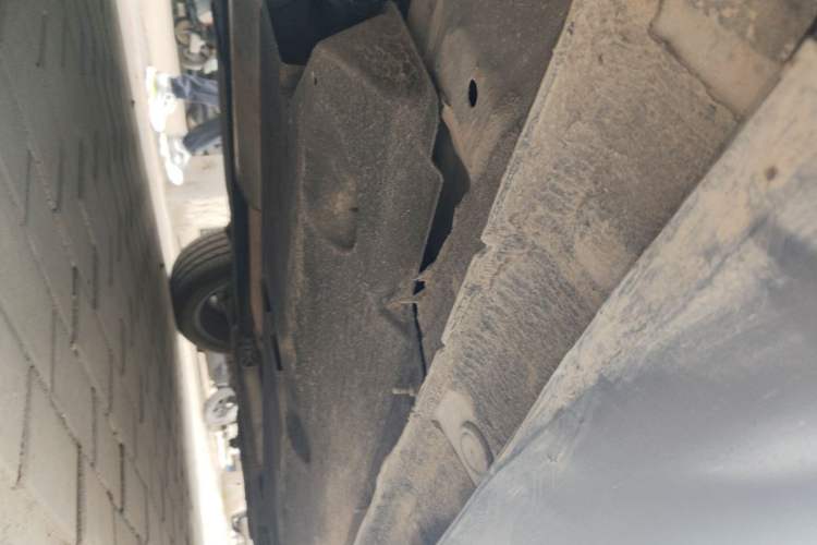Used Hongqi HS5 2022 2.0T Smart Connect Flagship All-Wheel-Drive Version Chassis Rear Right