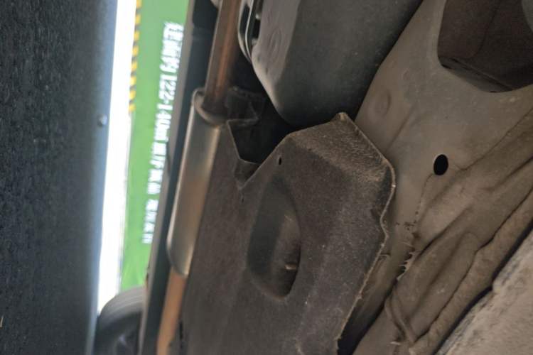 Used Hongqi HS5 2022 Revised Version 2.0T Smart Connect Flagship Edition Chassis Rear Right