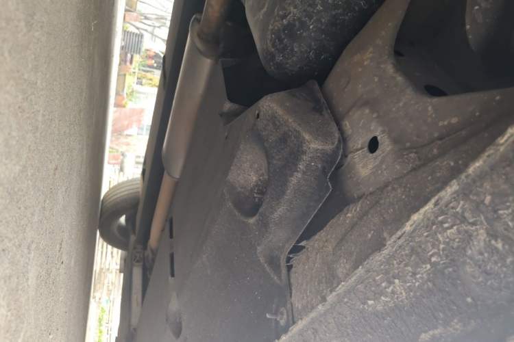 Used Hongqi HS5 2022 Revised Version 2.0T Smart Connect Flagship Edition Chassis Rear Right