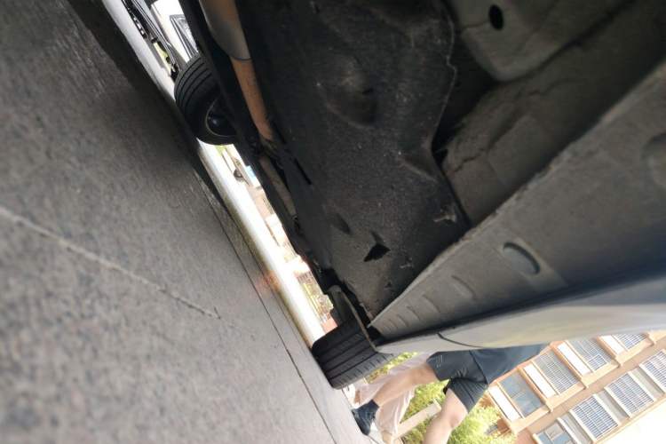 Used Hongqi HS5 2022 2.0T Smart Connect Flagship All-Wheel-Drive Version Chassis Rear Right