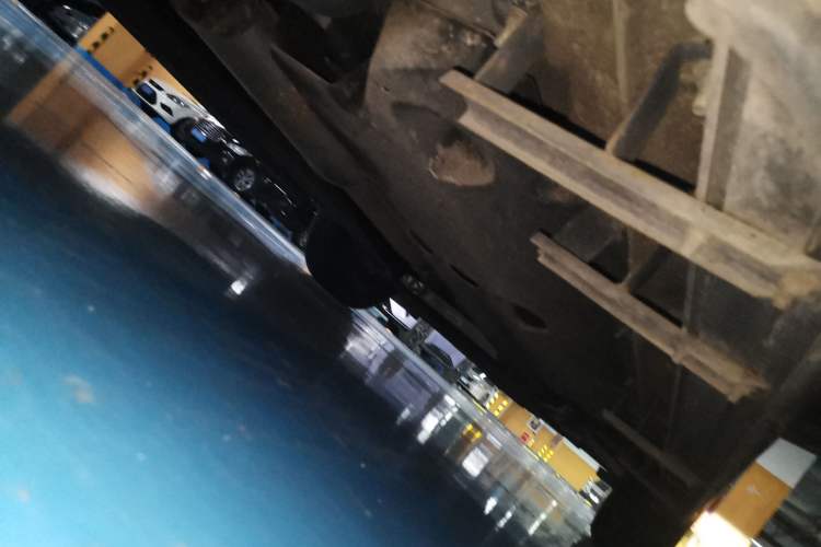 Used Hongqi HS5 2022 2.0T Smart Connect Flagship All-Wheel-Drive Version Chassis Rear