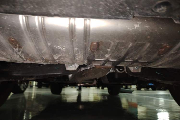 Used Hongqi HS5 2022 2.0T Smart Connect Flagship All-Wheel-Drive Version Chassis Rear