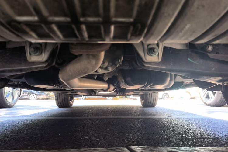 Used Hongqi HS5 2022 2.0T Smart Connect Flagship All-Wheel Drive LeGou Edition Chassis Rear