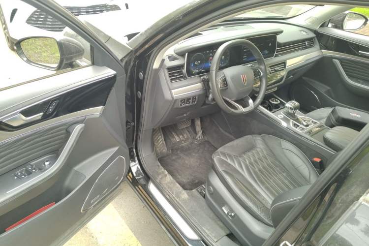Used Hongqi HS5 2022 Facelifted Version 2.0T Smart Connect Flagship All-Wheel-Drive Edition Driver Seat
